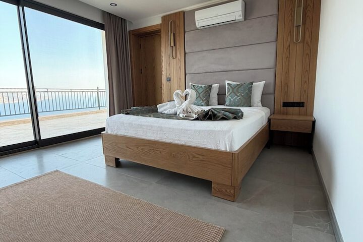 Room 10 of 39