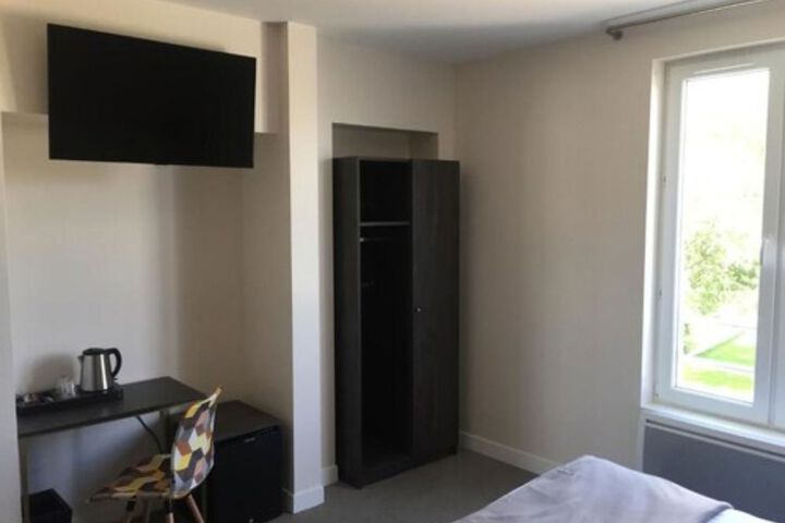 Room 53 of 61
