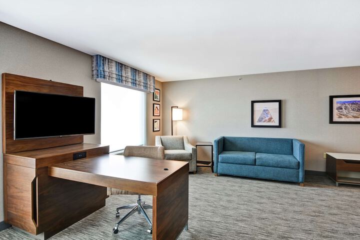 Room 17 of 40