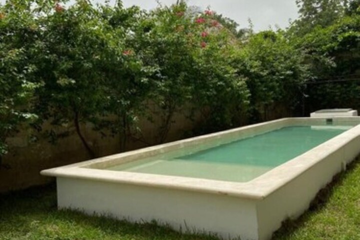 Pool 21 of 38