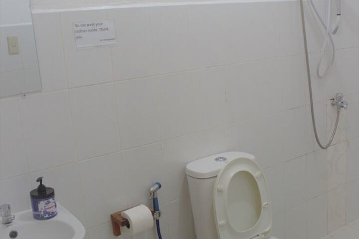 Room 17 of 31