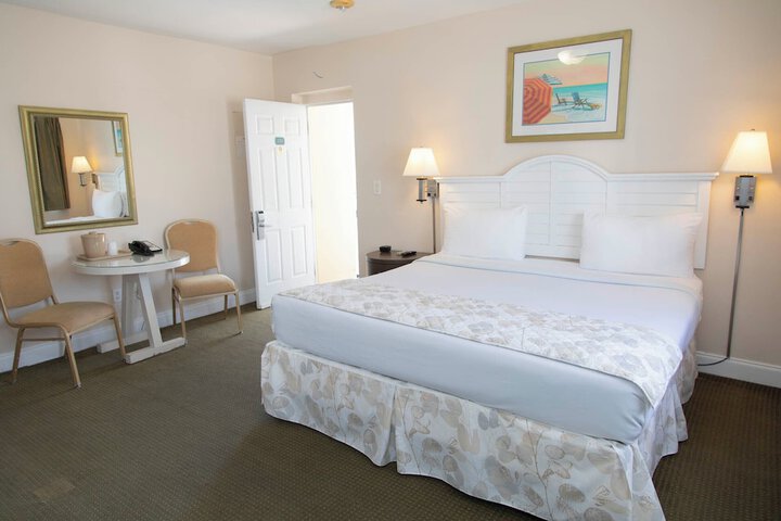 Deluxe King Bed Kitchenette (16 of 16)