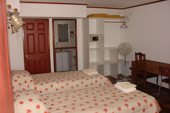 Room 3 of 37