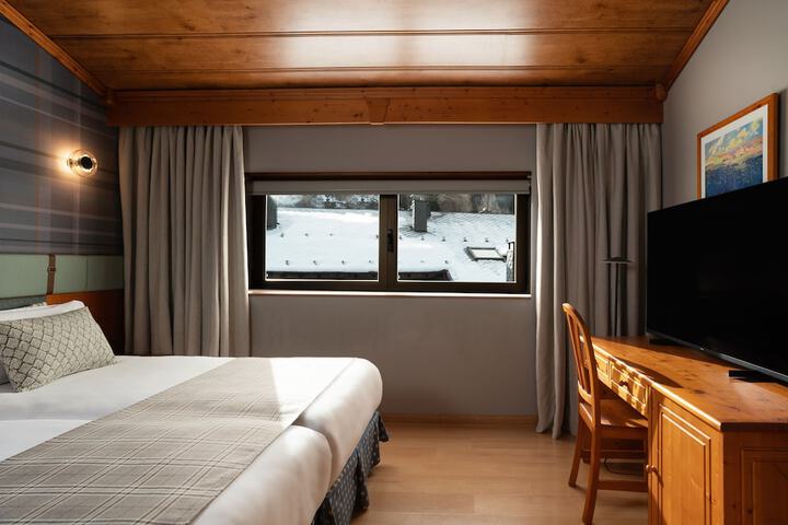 Room 15 of 156