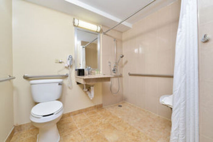 Room 2 of 28