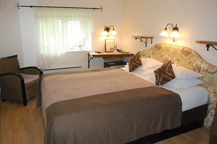 Room 28 of 52