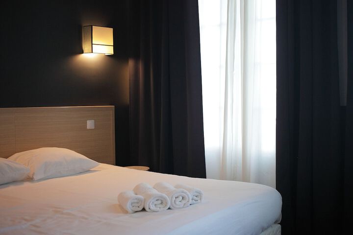 Room 35 of 60