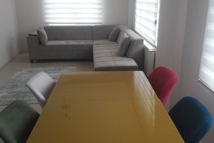 Room 7 of 12