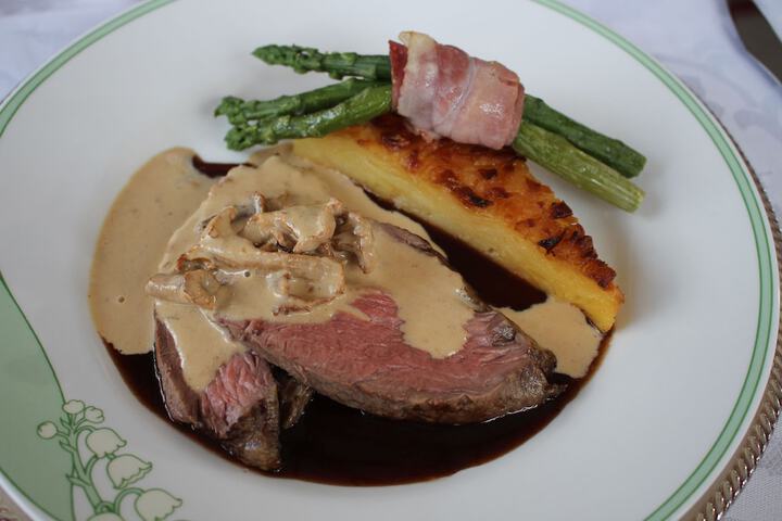 Dining 20 of 35