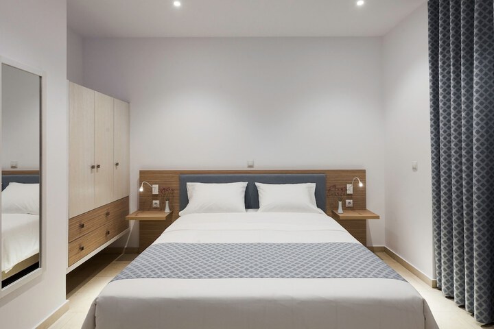 Room 12 of 36