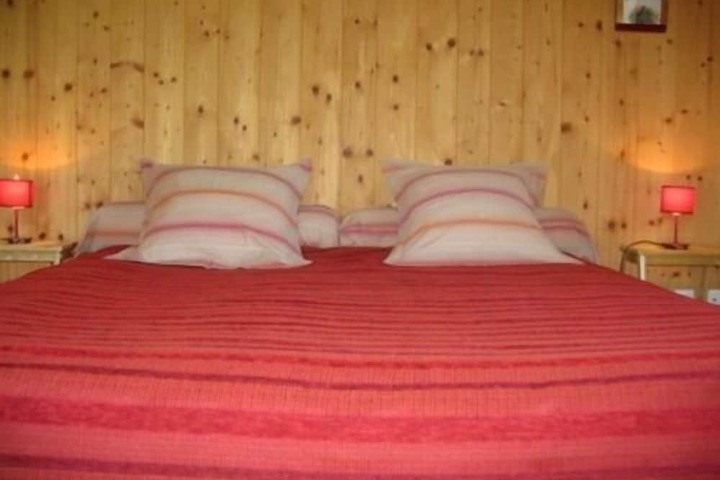 Room 8 of 26