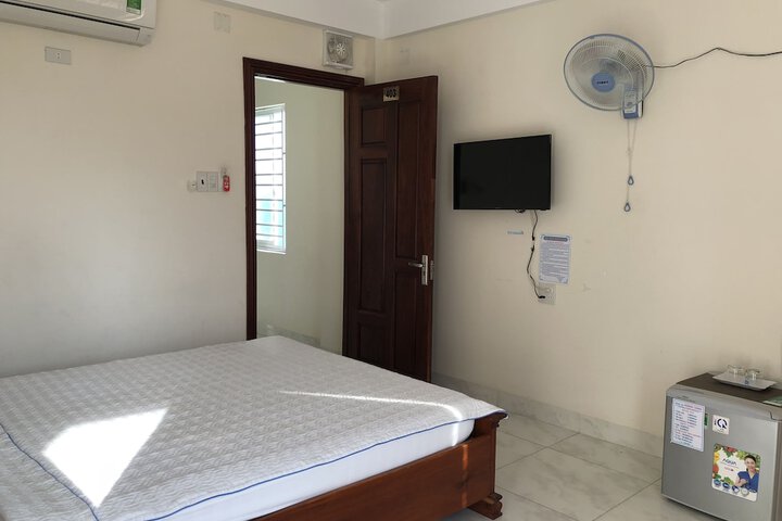 Room 14 of 25