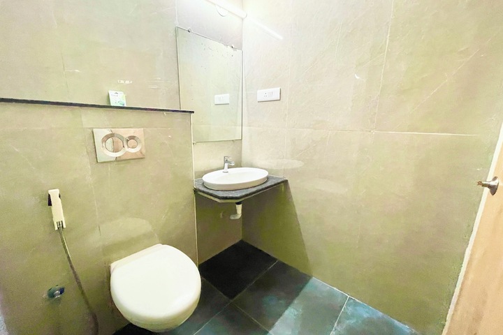 Room 44 of 76
