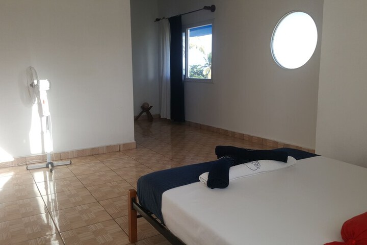 Room 18 of 28