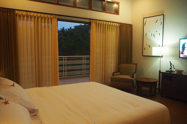 Room 3 of 67