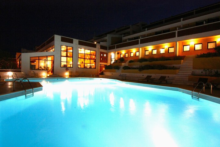 Pool 83 of 103