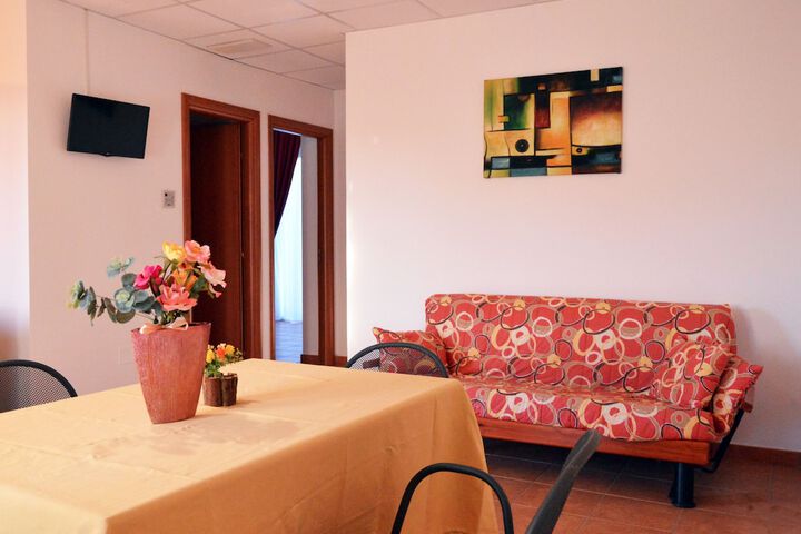 Room 9 of 31