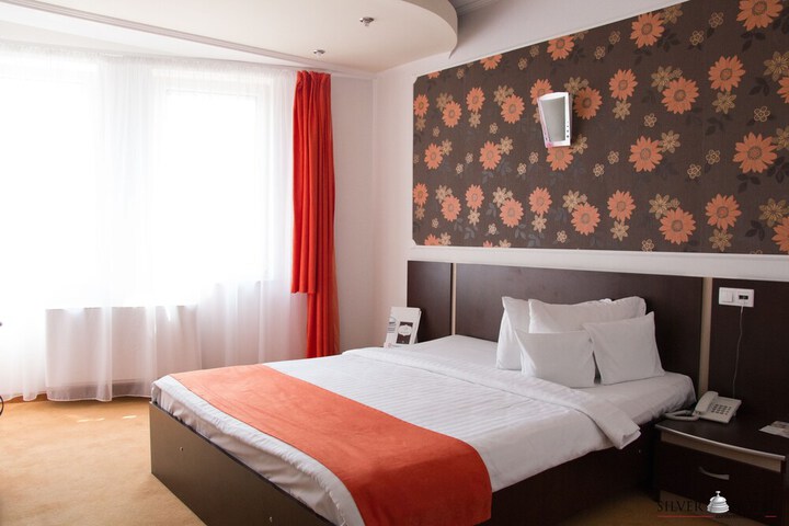 Room 6 of 51
