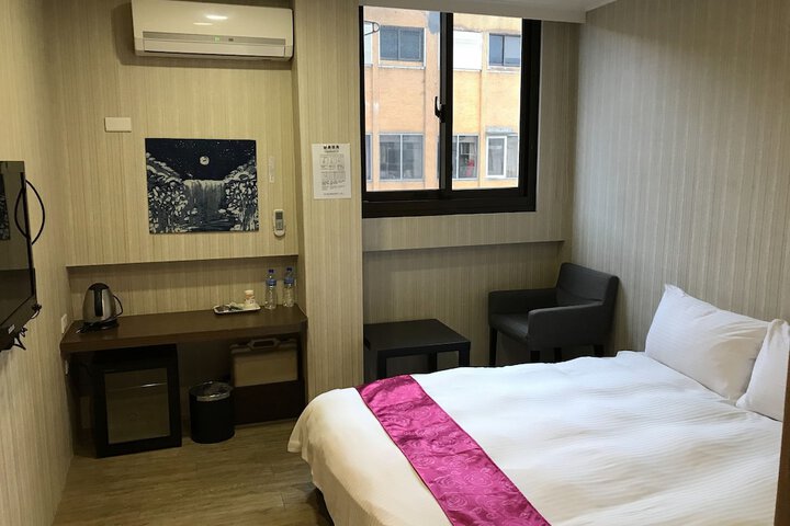 Room 35 of 67
