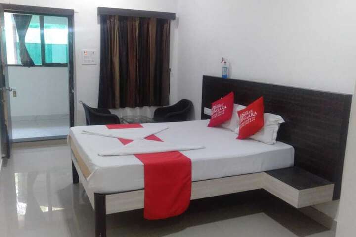 Room 11 of 20