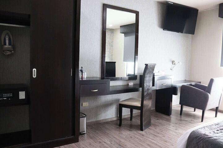 Room 30 of 92