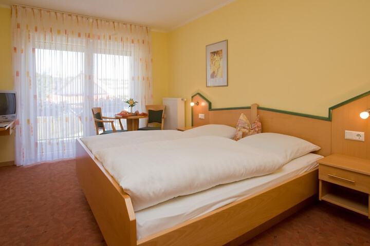Room 6 of 47