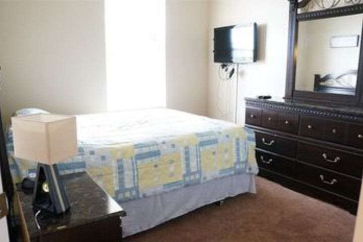 Room 10 of 19