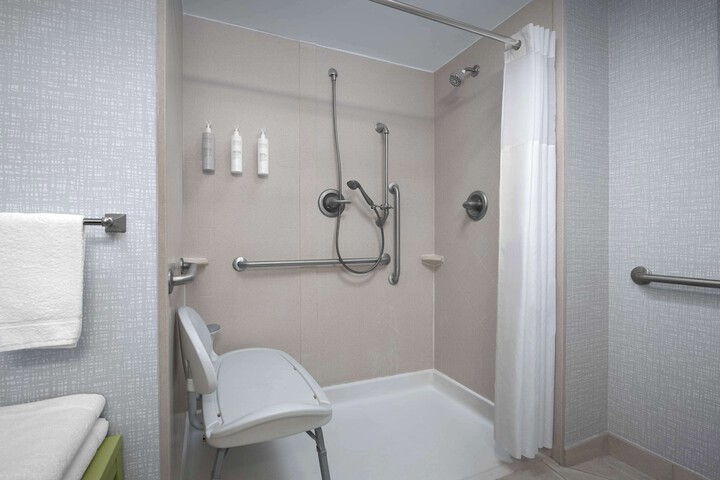 Room 20 of 35
