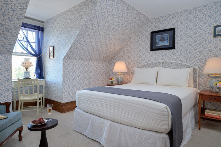 Room 21 of 41