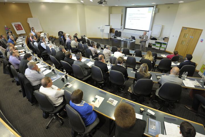 Business Center 36 of 38