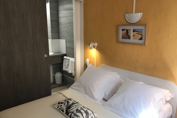 Room 9 of 31