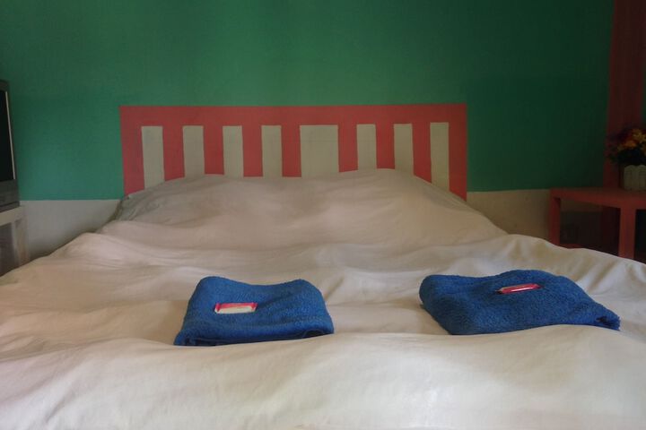 Room 16 of 74