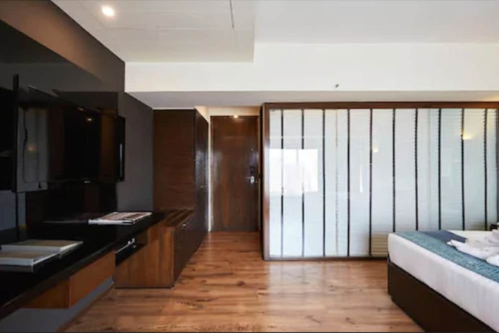 Room 9 of 55