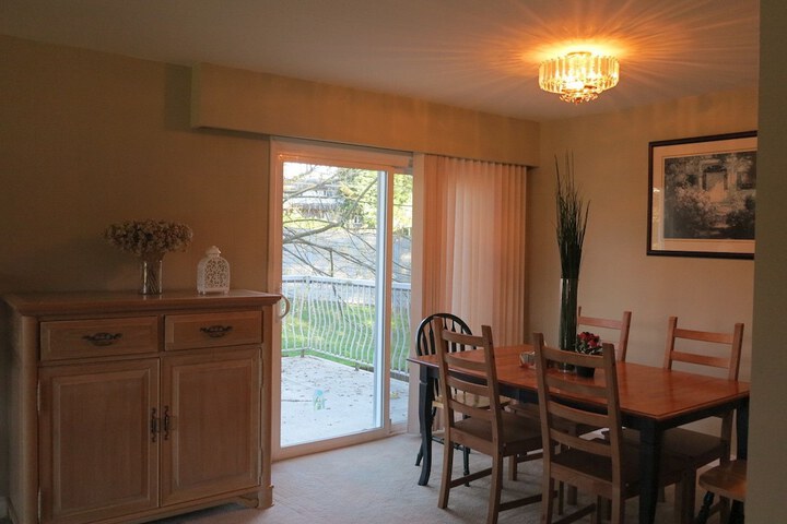 Room 12 of 30