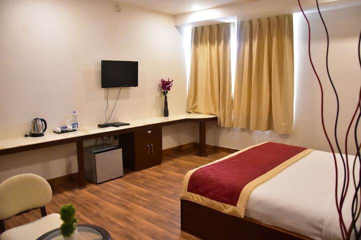 Room 4 of 23