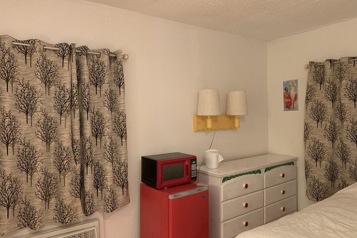 Room 36 of 204