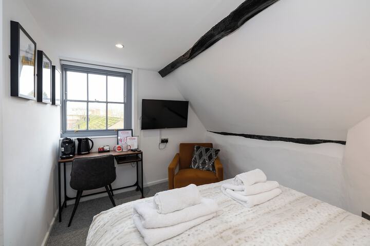 Room 15 of 124