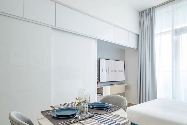 Room 2 of 19