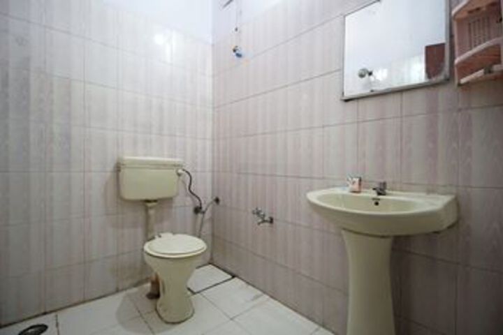 Room 5 of 20