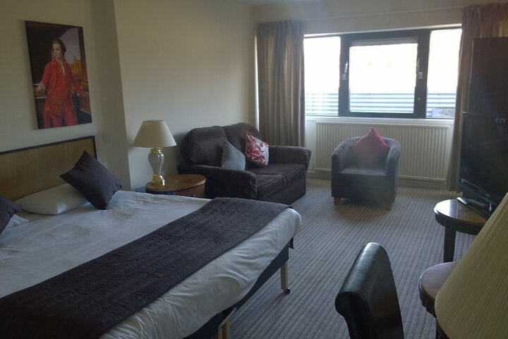 Room 6 of 46