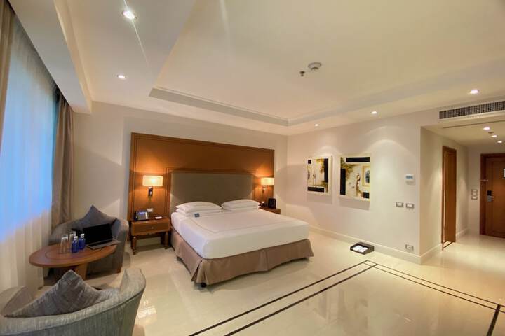 Room 45 of 125