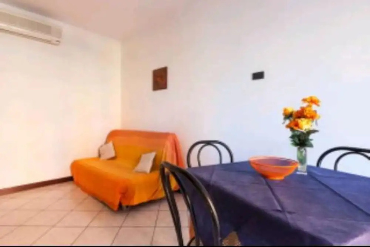 Room 3 of 18