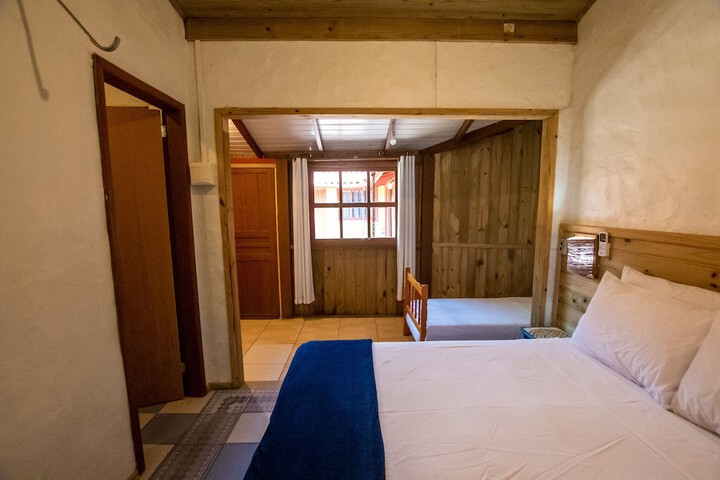 Room 4 of 137