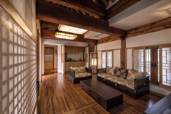 Room 15 of 26