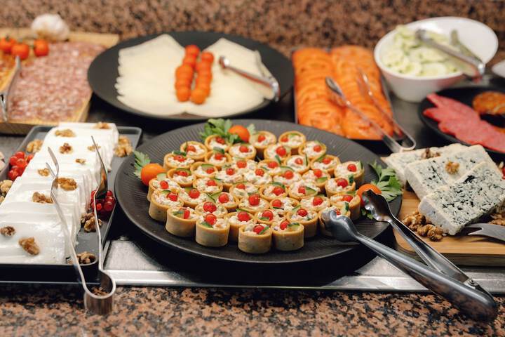 Dining 15 of 30
