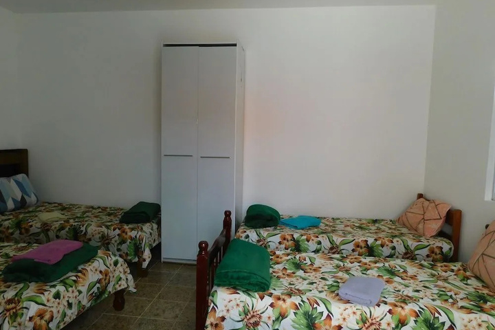 Room 4 of 14