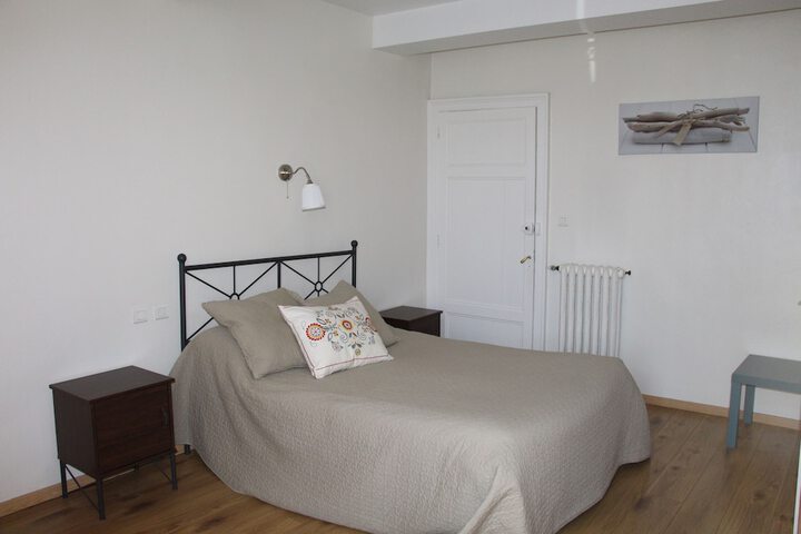 Room 3 of 10