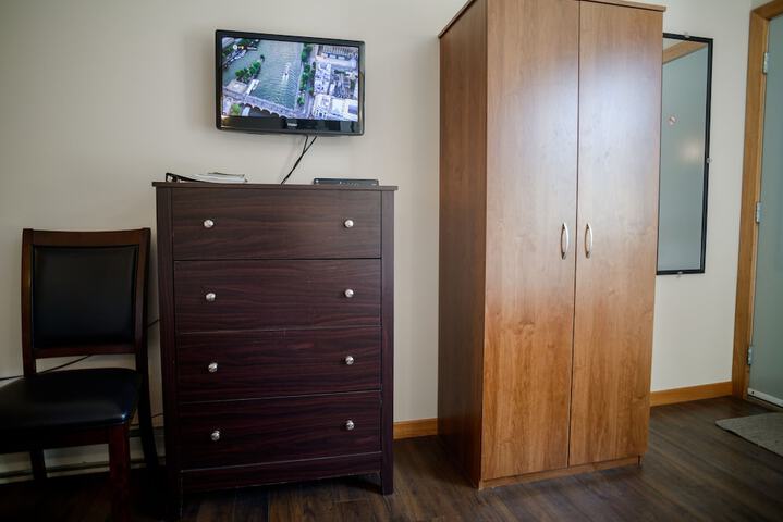 Business Center 8 of 13
