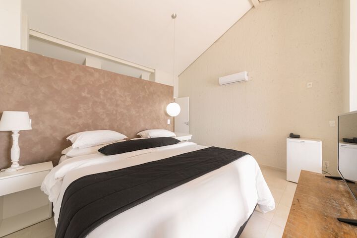 Room 10 of 67