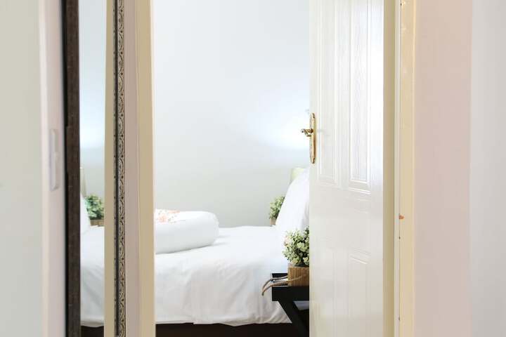 Room 13 of 40